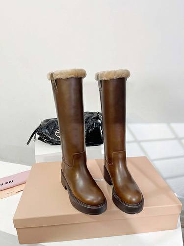 Picture of Miu Miu Shoes Women _SKUfw149322087fw